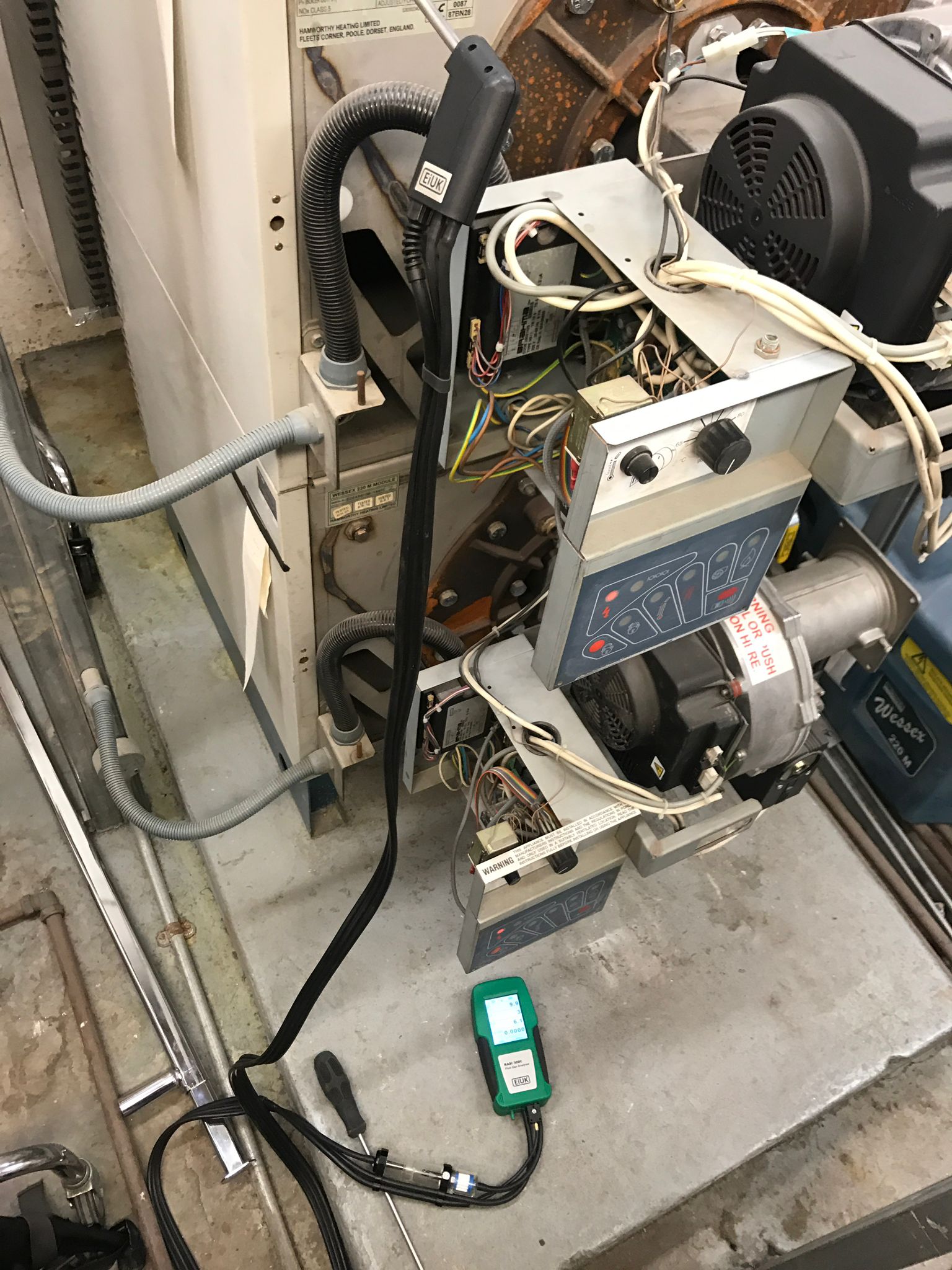 gas safe registered engineer near me Chigwell Row, IG7